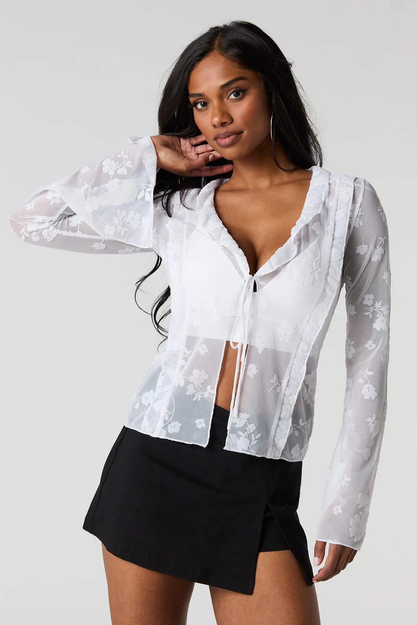 Haut volanté en filet fleuri avec attache sold by Urban Planet product image thumbnail 4