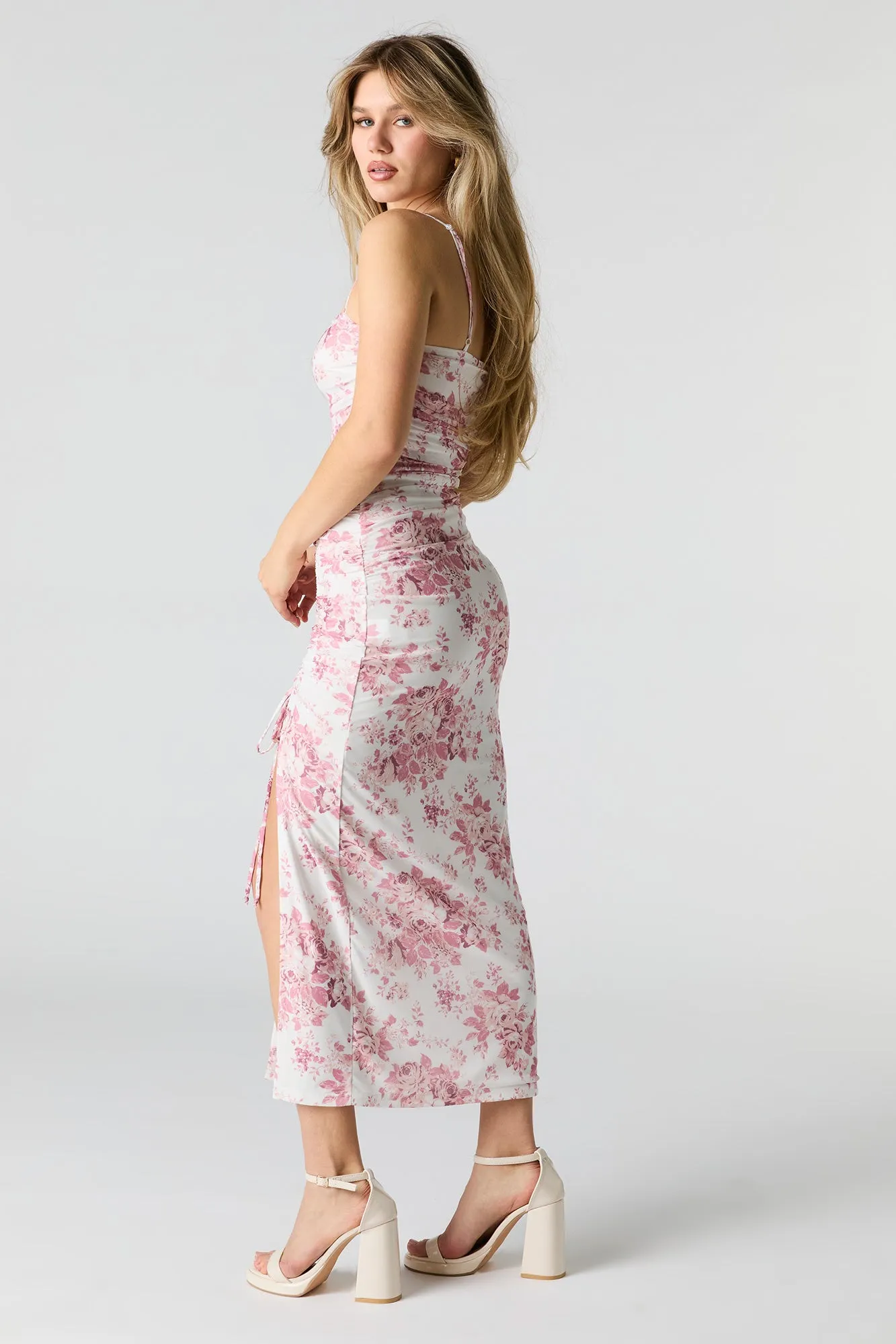 Robe midi ruchée leurie en filet avec fente sold by Urban Planet product image thumbnail 2