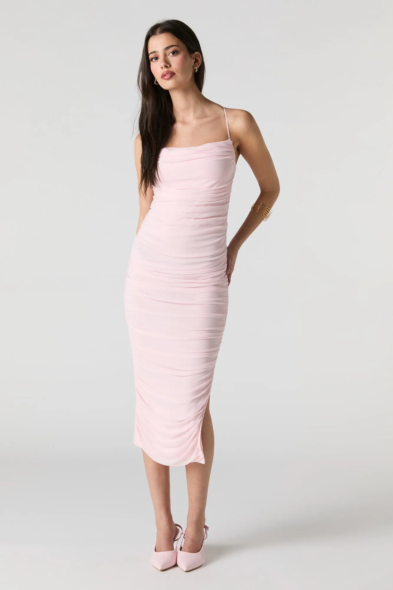 Robe midi ruchée en filet sold by Urban Planet