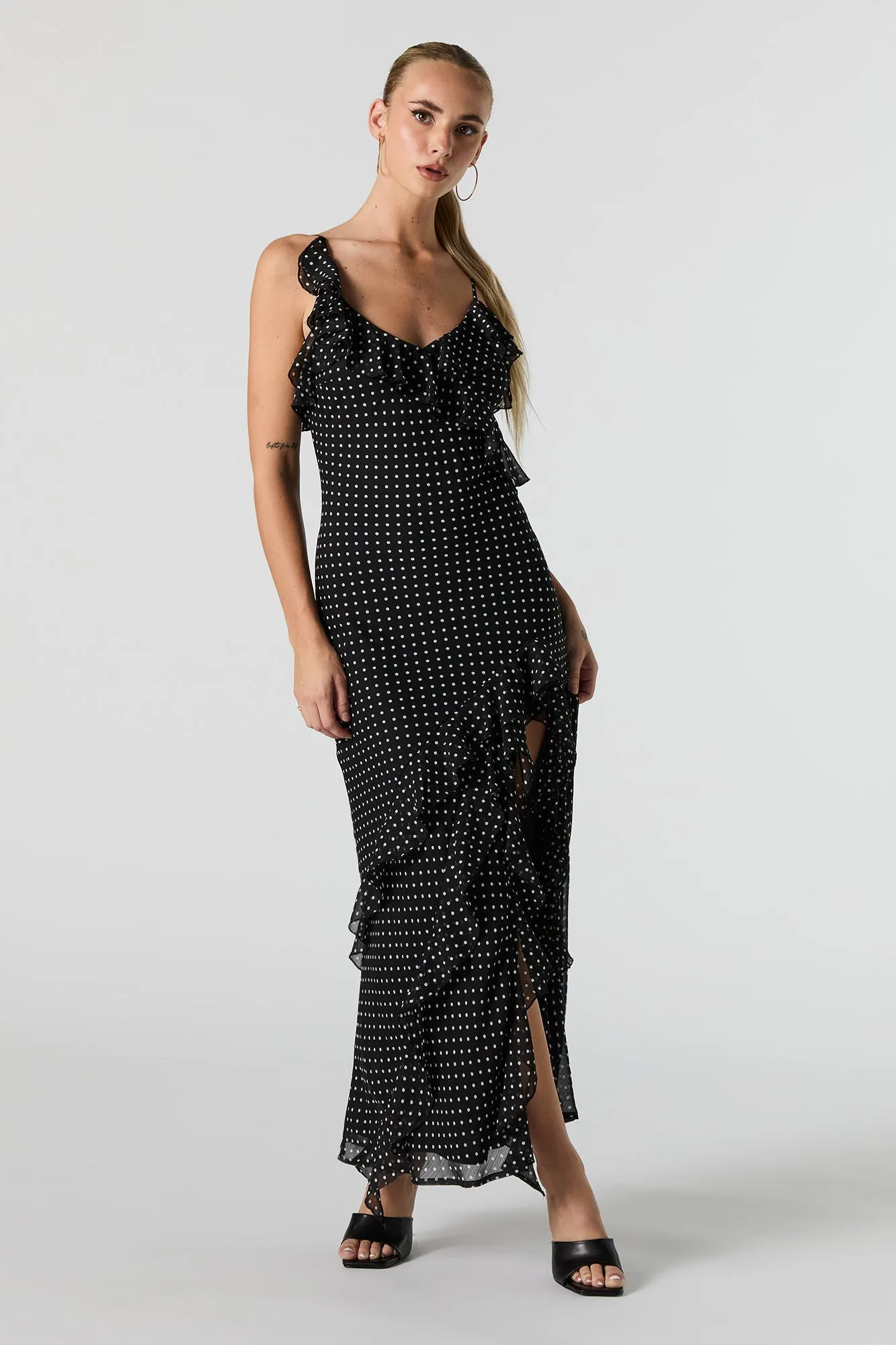 Robe maxi volantée en chiffon avec fente sold by Urban Planet product image thumbnail 4
