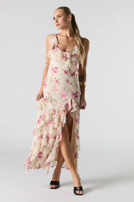 Robe maxi volantée en chiffon avec fente sold by Urban Planet