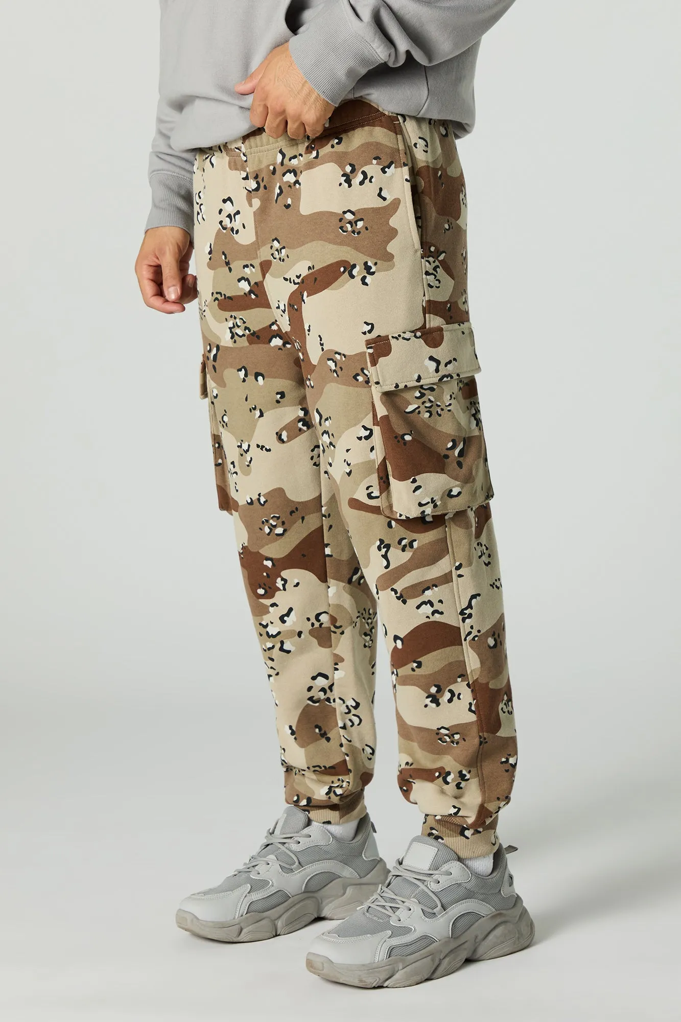 Jogger cargo en molleton sold by Urban Planet