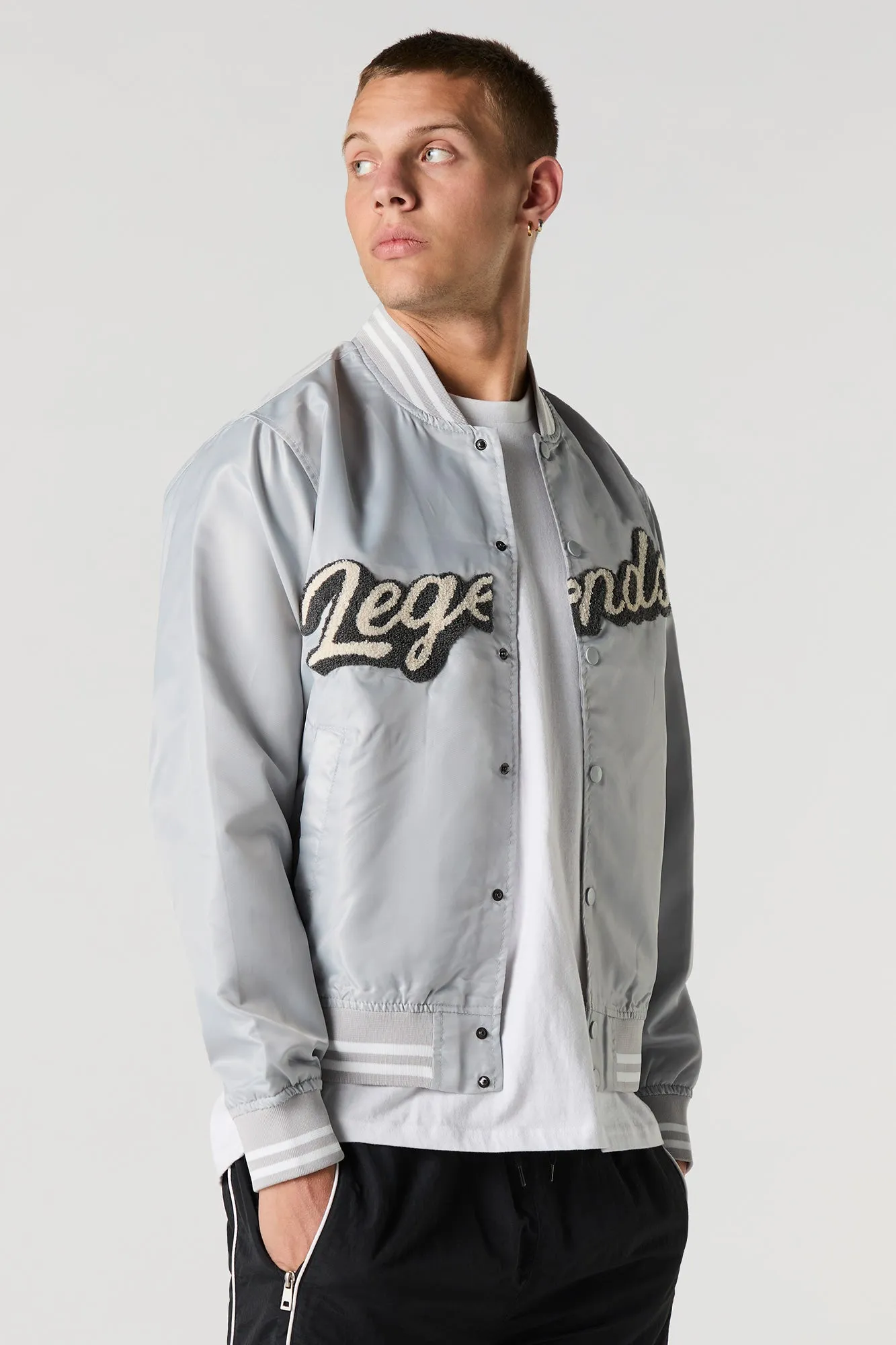 Blouson de style universitaire avec motif brodé Legends en chenille sold by Urban Planet product image thumbnail 4