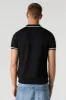 Polo avec rayures contrastantes sold by Urban Planet