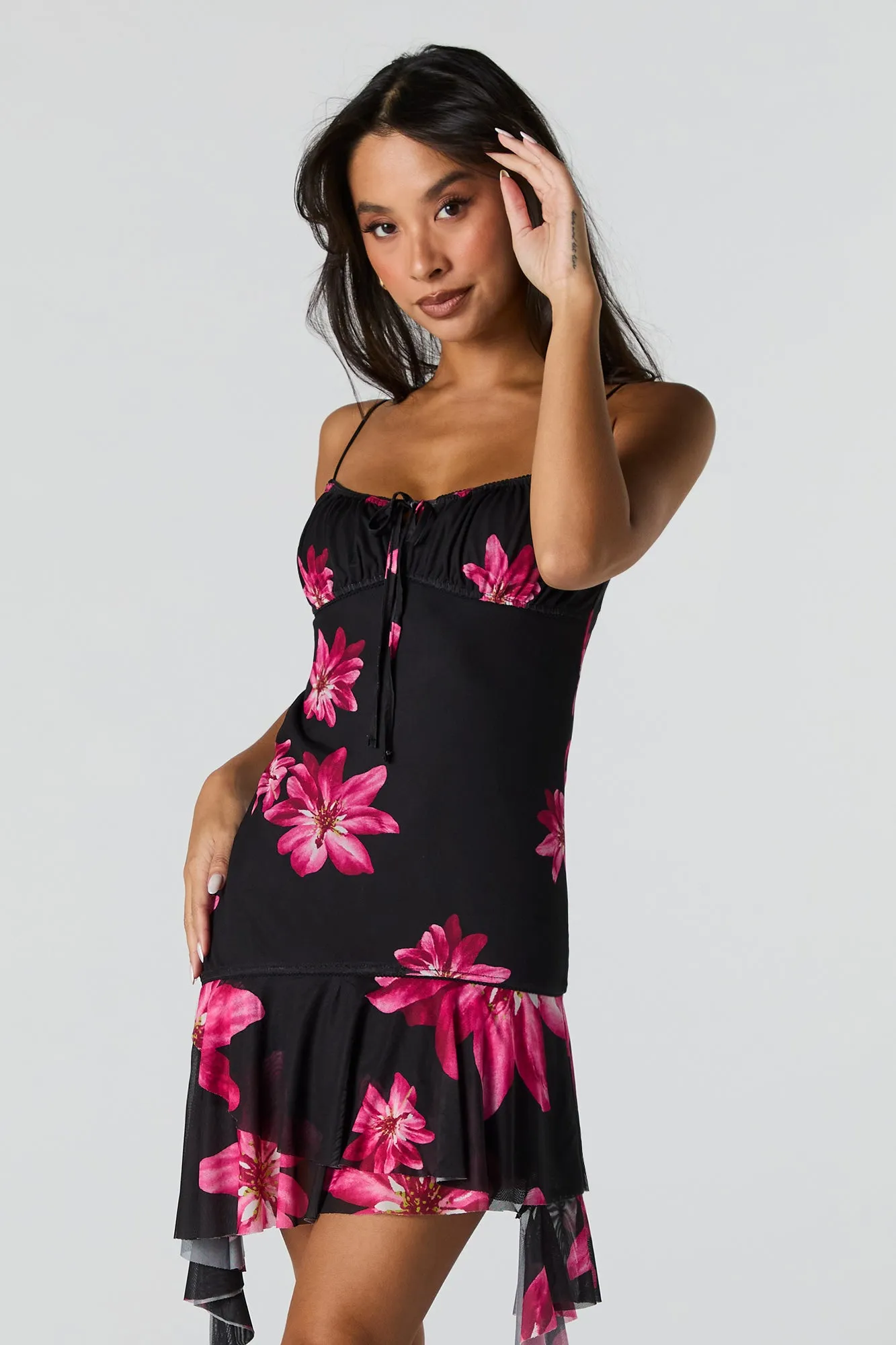 Minirobe asymétrique volantée en filet sold by Urban Planet product image thumbnail 4