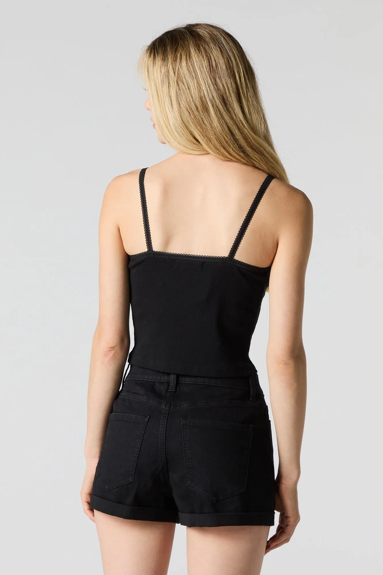 Short en denim extensible à revers roulé délavé noir sold by Urban Planet product image thumbnail 2