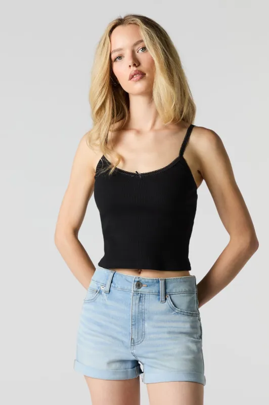 Short en denim extensible à revers roulé délavé pâle sold by Urban Planet