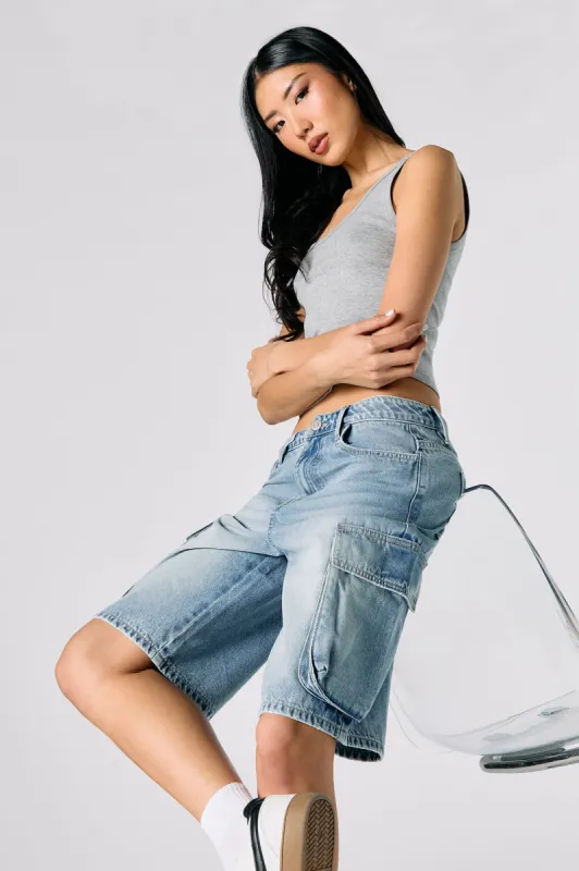 Jupe-short cargo en denim sold by Urban Planet