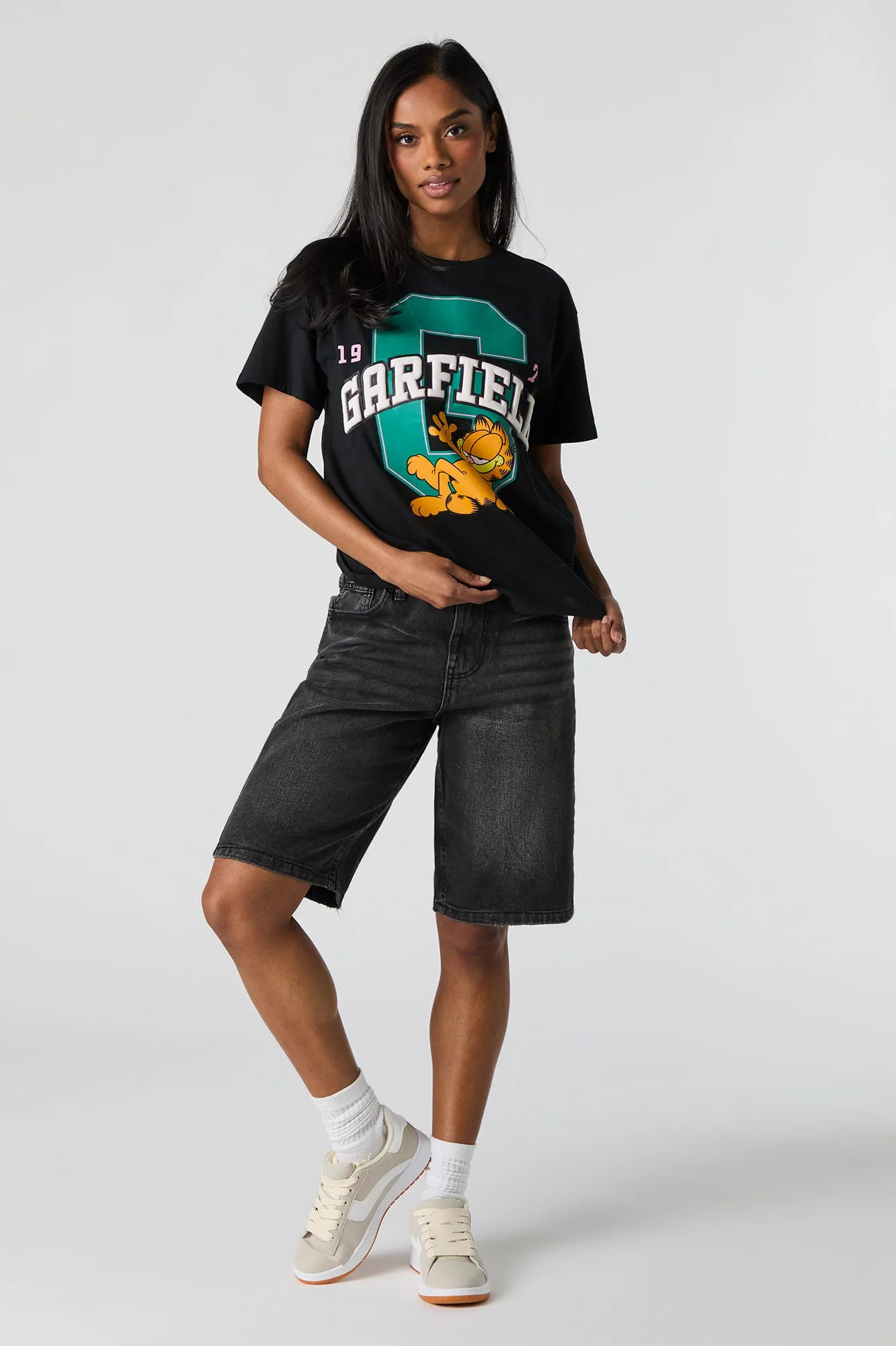 T-shirt de coupe garçonne à imprimé Garfield sold by Urban Planet product image thumbnail 3