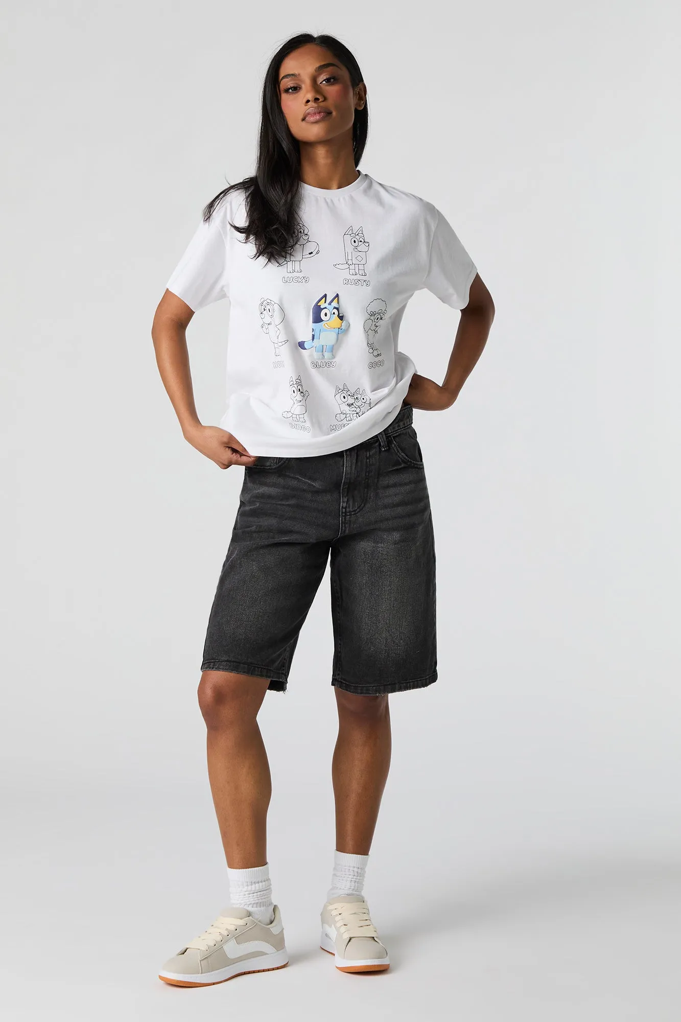 T-shirt de coupe garçonne à imprimé Bluey sold by Urban Planet product image thumbnail 3