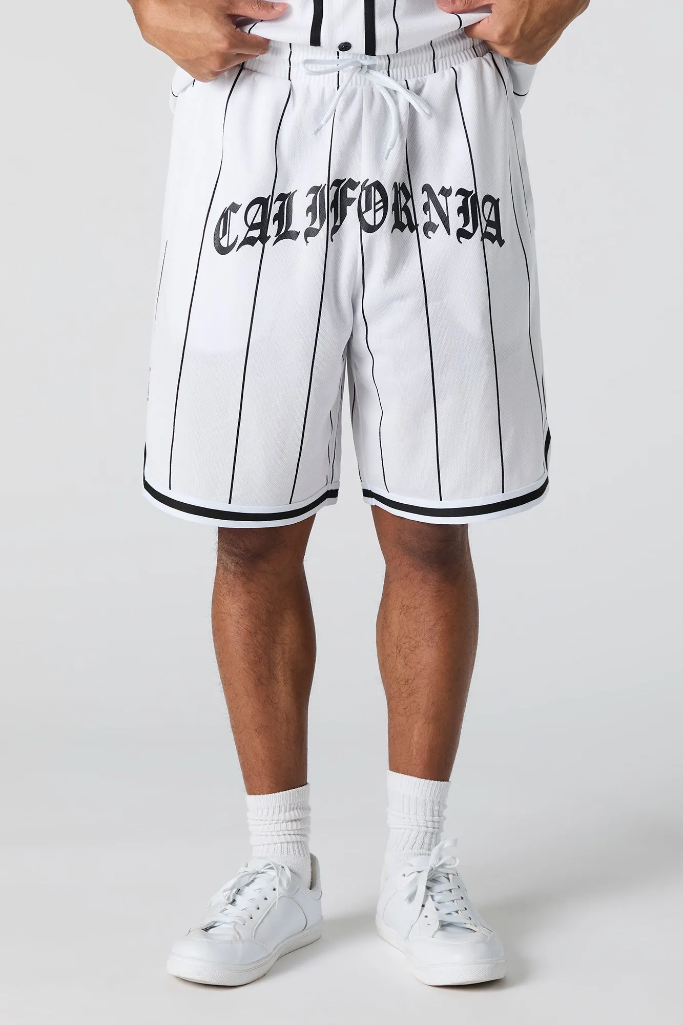 Short Active en filet à imprimé City sold by Urban Planet