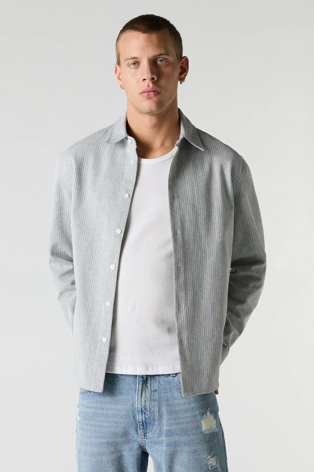 Haut boutonné texturé rayé avec col sold by Urban Planet