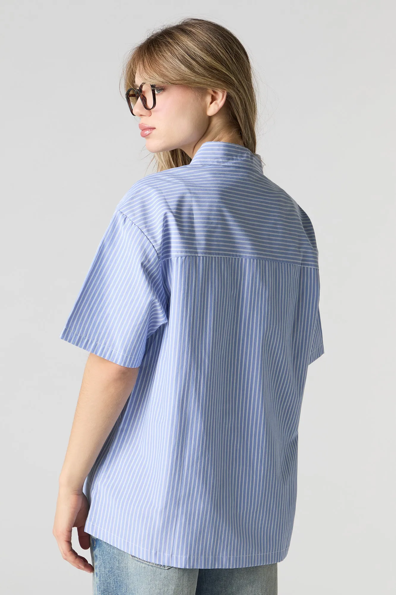 Haut boutonné en popeline surdimensionné sold by Urban Planet product image thumbnail 2