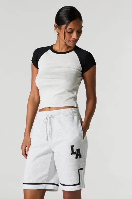 Short de coupe garçonne en molleton imprimé sold by Urban Planet