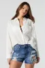 Short de coupe garçonne en denim d'aspect usé sold by Urban Planet