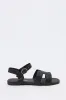 Sandales avec bandes en H pour fille sold by Urban Planet
