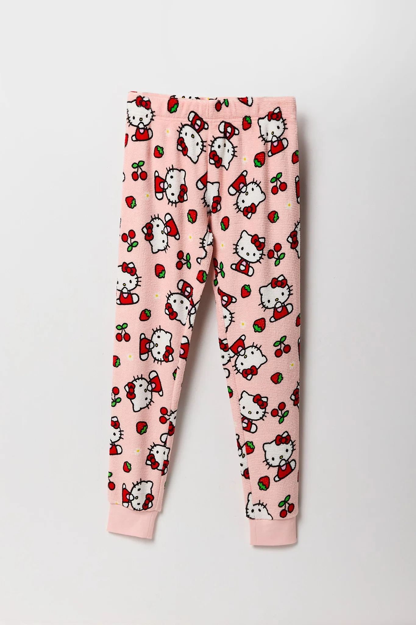 Ensemble pyjama avec t-shirt à imprimé Hello Kitty Berry et pantalon en peluche pour fille sold by Urban Planet product image thumbnail 4