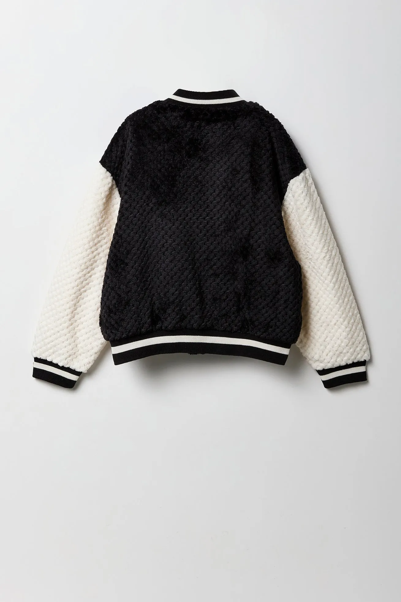 Blouson de style universitaire en peluche matelassée avec motif brodé en chenille pour fille sold by Urban Planet product image thumbnail 4