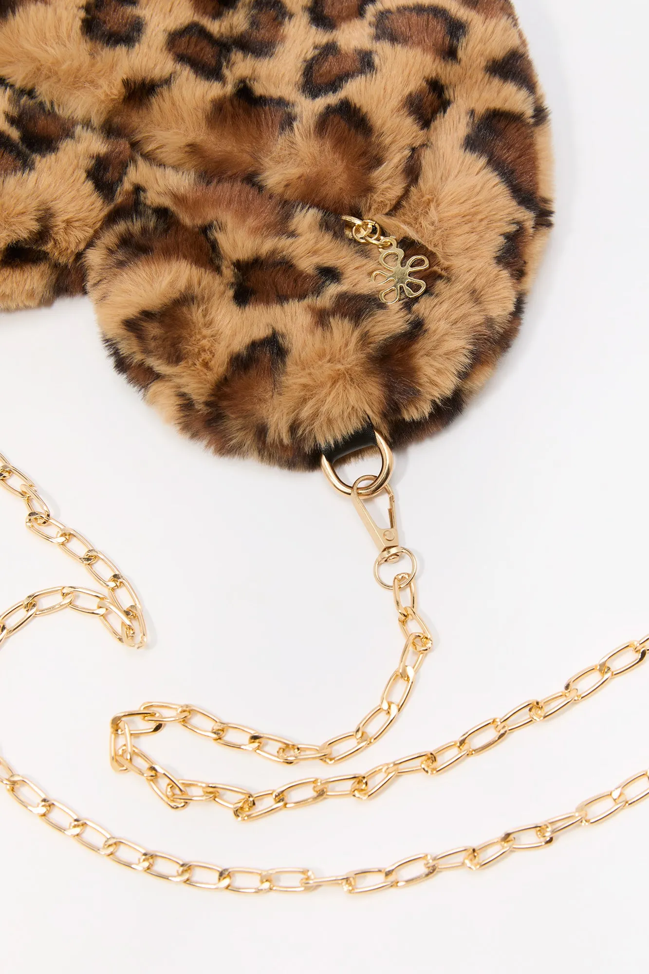 Girls Faux Fur Heart Crossbody Purse sold by Urban Planet product image thumbnail 2