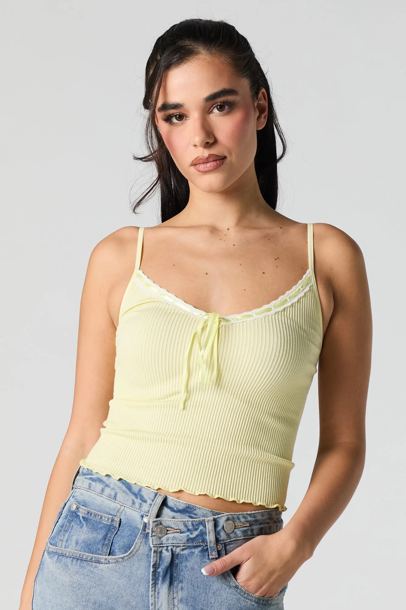 Camisole côtelée sans couture à bordure de dentelle sold by Urban Planet