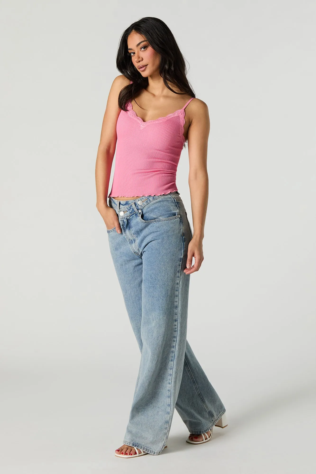 Camisole côtelée sans couture à bordure de dentelle et ourlet ondulé sold by Urban Planet product image thumbnail 3