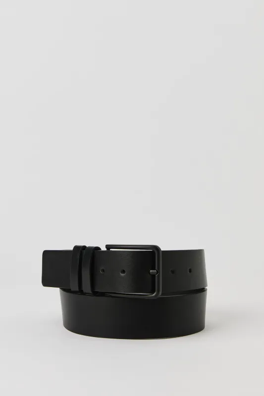 Ceinture noire en similicuir sold by Urban Planet