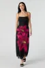 Robe maxi en filet imprimé sold by Urban Planet