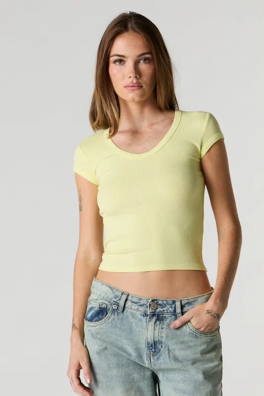 T-shirt ajusté côtelé à encolure en V sold by Urban Planet