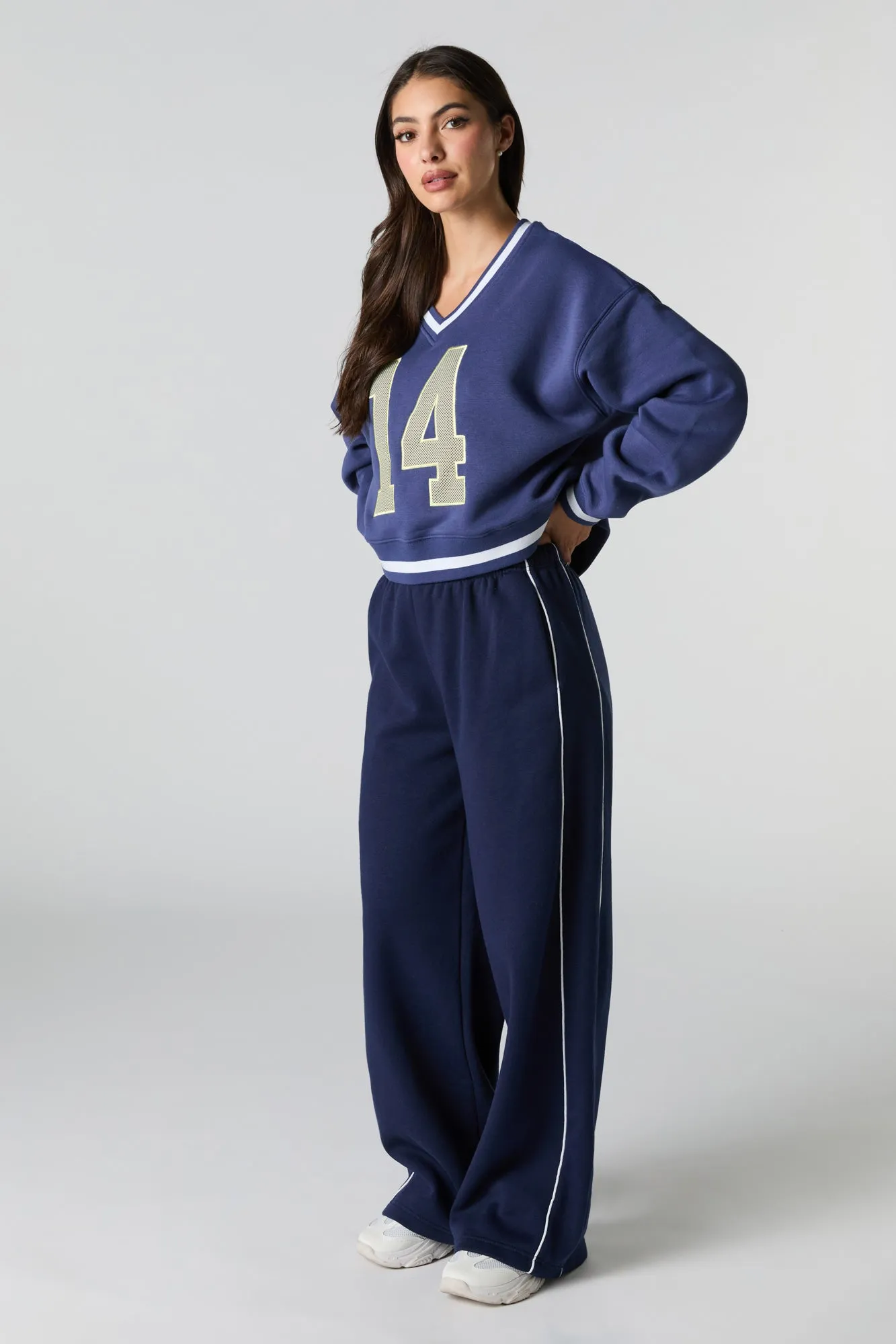 Side Piped Ultra Wide Leg Fleece Sweatpant sold by Urban Planet product image thumbnail 4