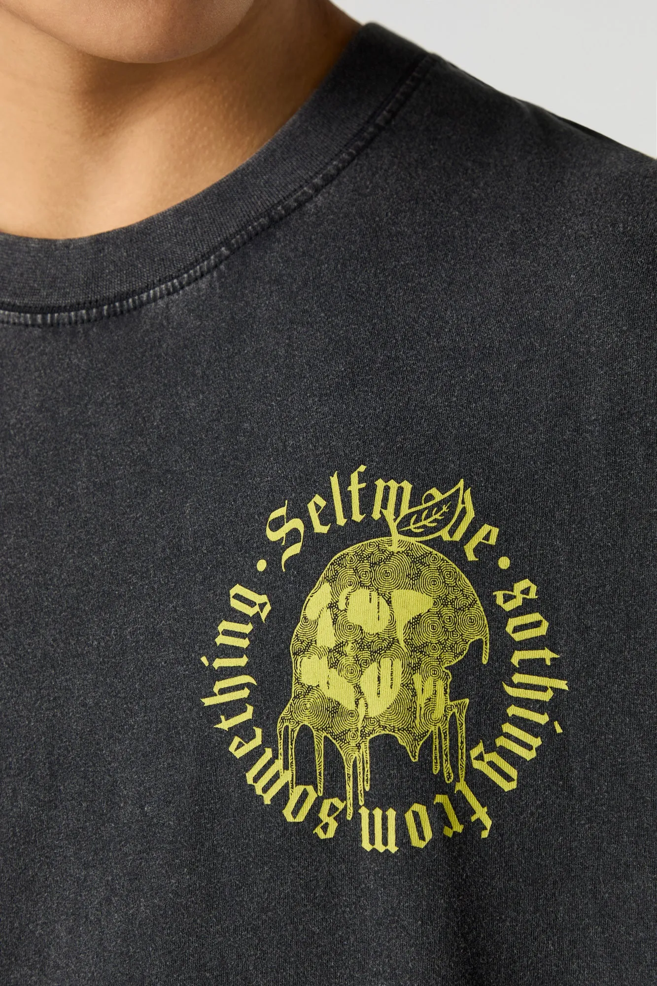 T-shirt délavé à imprimé Self Made Something sold by Urban Planet product image thumbnail 4