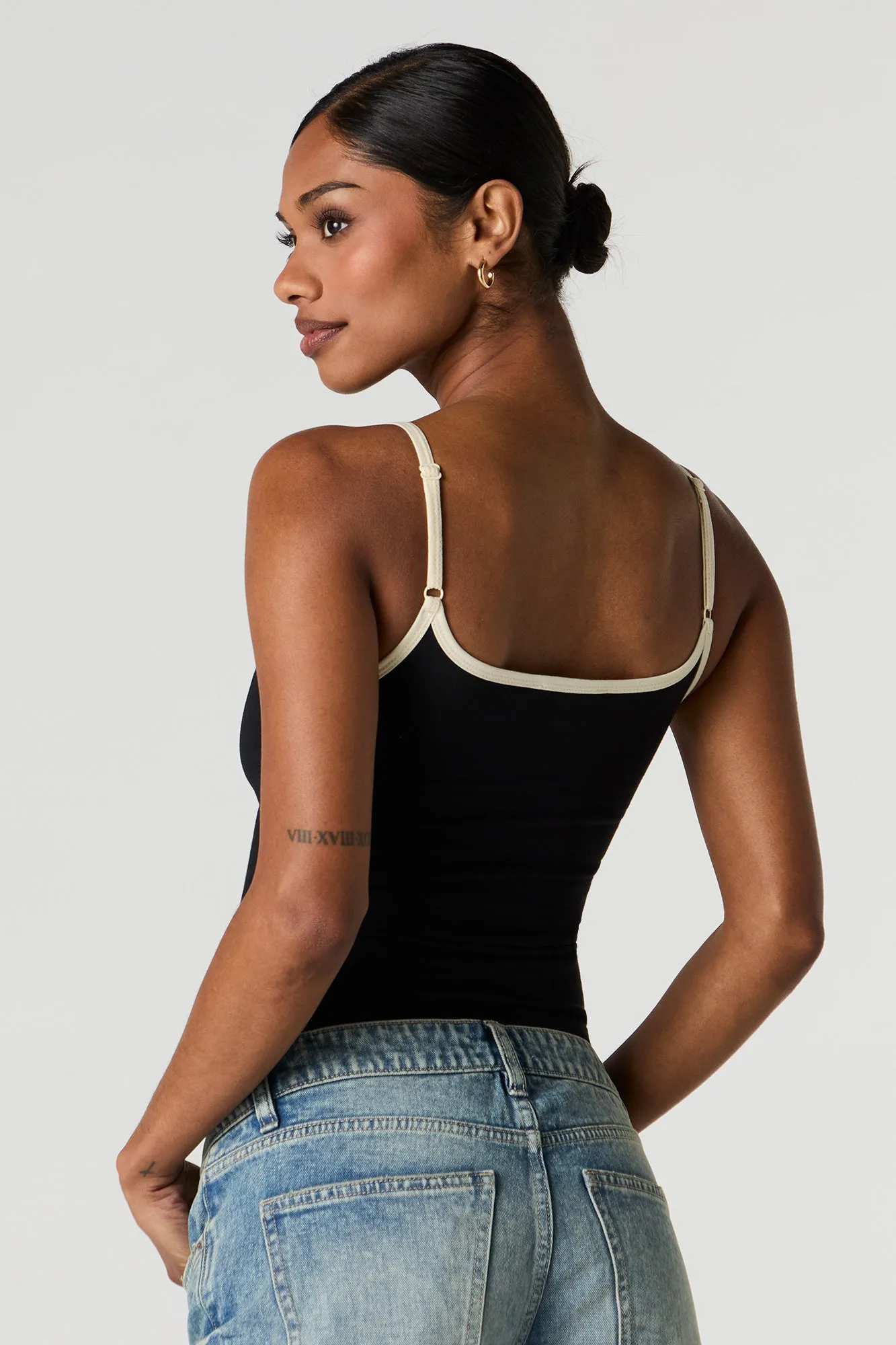 Camisole contrastante imprimée avec encolure dégagée sold by Urban Planet product image thumbnail 5