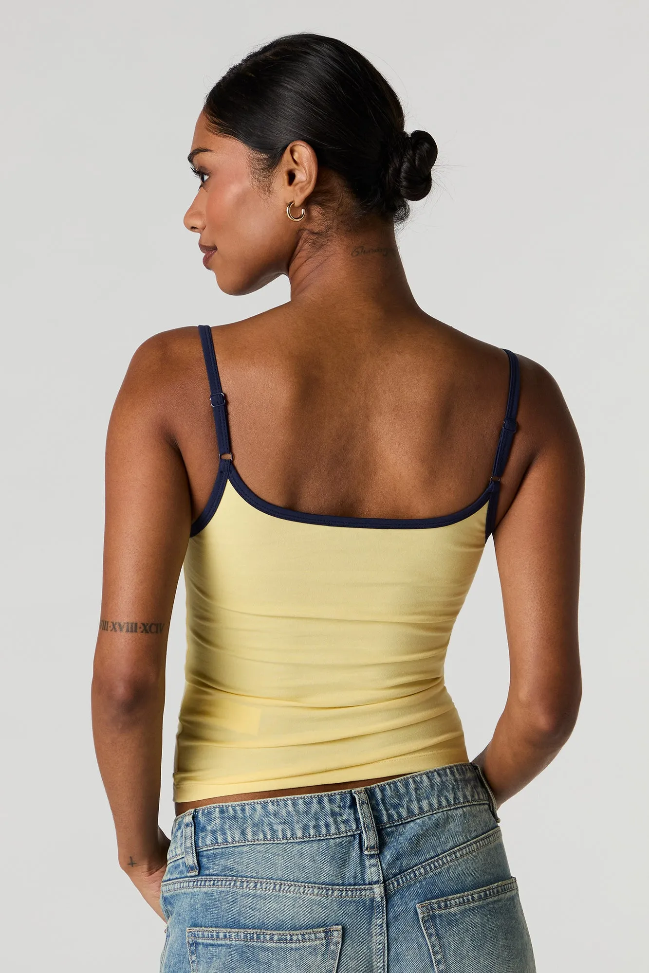 Camisole contrastante imprimée avec encolure dégagée sold by Urban Planet product image thumbnail 2