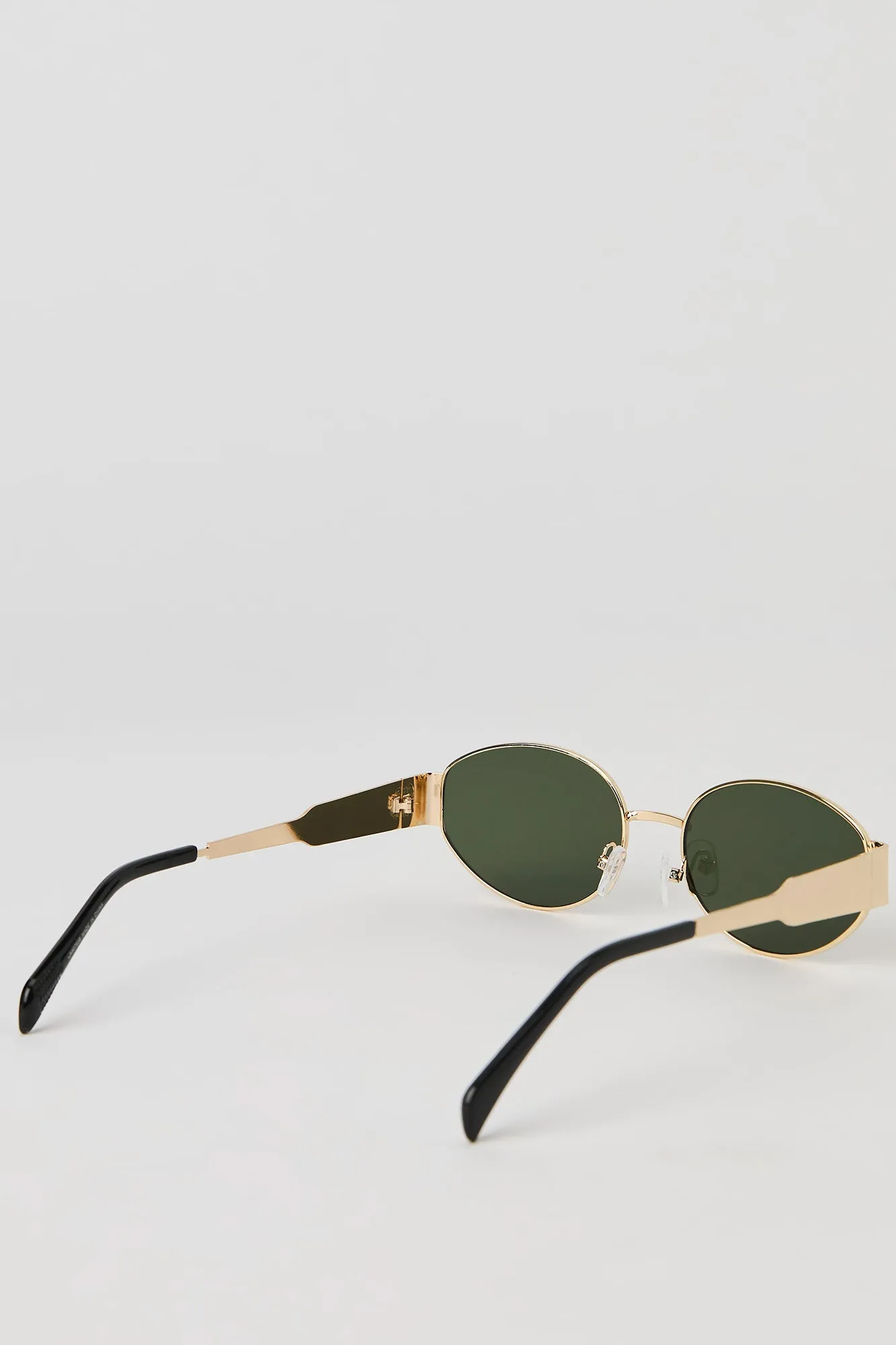 Round Sunglasses sold by Urban Planet product image thumbnail 3