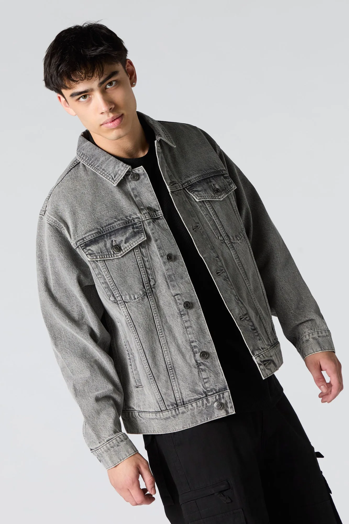 Blouson décontracté en denim délavé gris sold by Urban Planet
