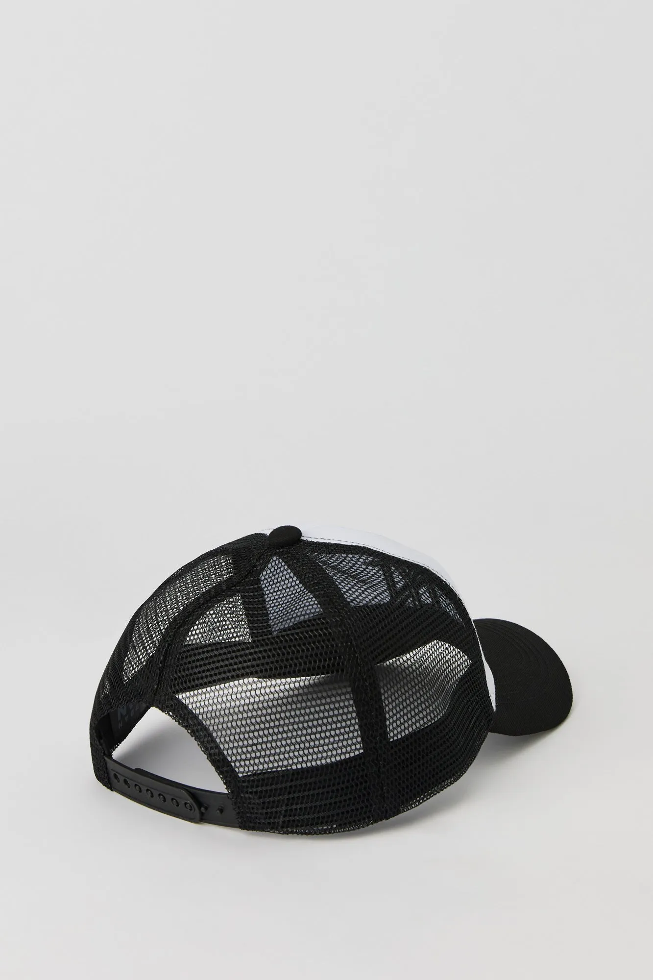 Casquette de camionneur avec motif brodé City sold by Urban Planet product image thumbnail 3