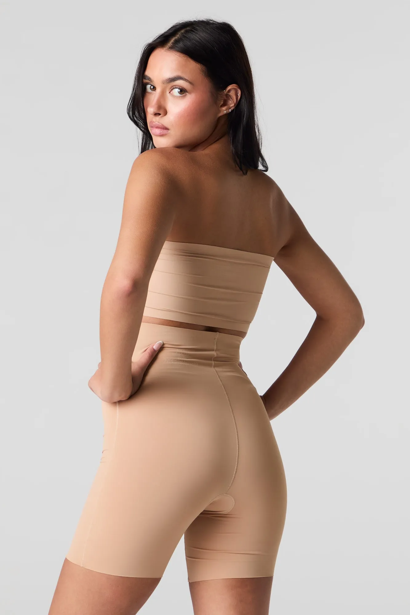 Short gainant invisible à taille haute sold by Urban Planet product image thumbnail 3