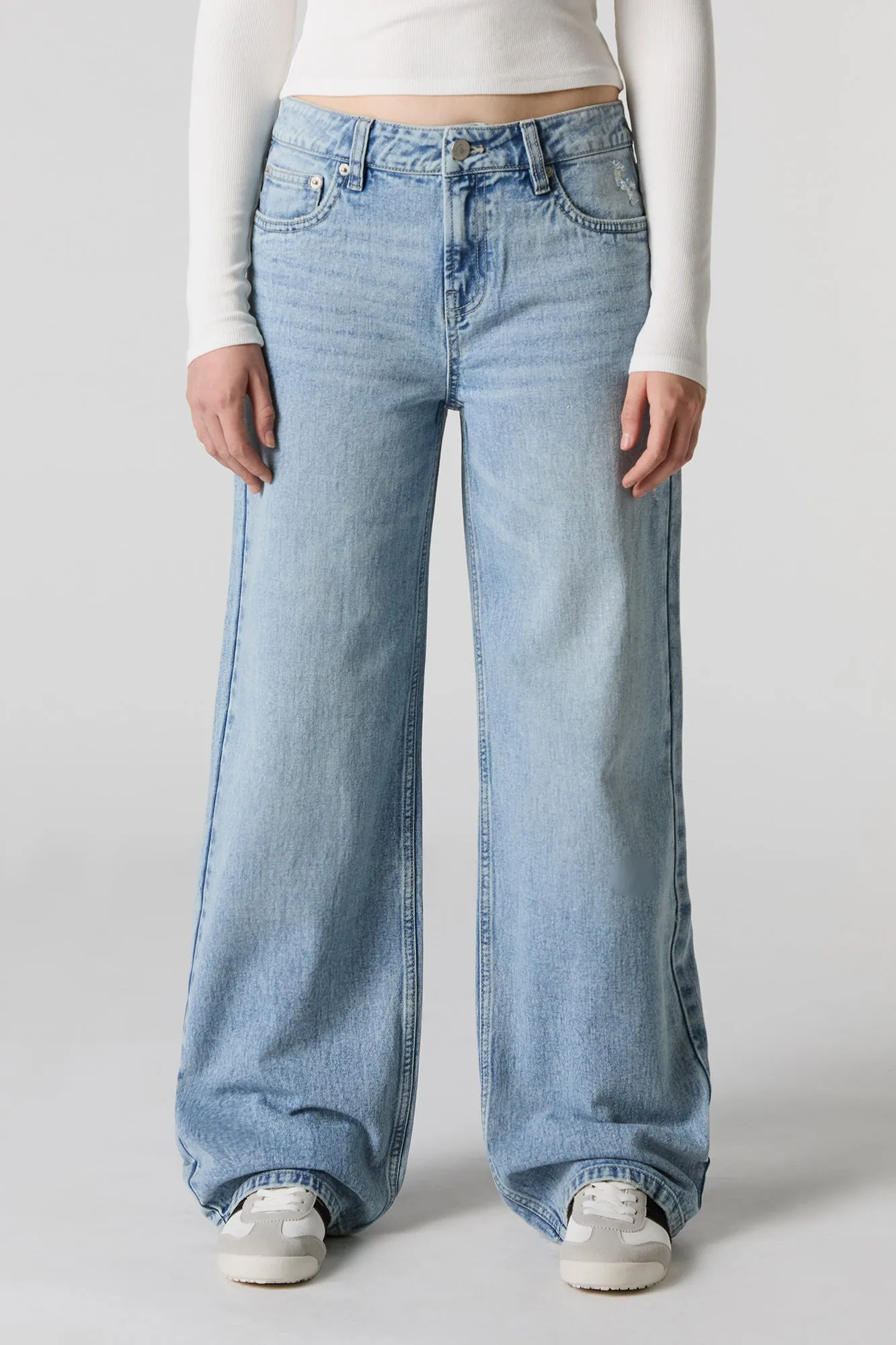 Jean de planchiste taille basse délavé pâle sold by Urban Planet product image thumbnail 2