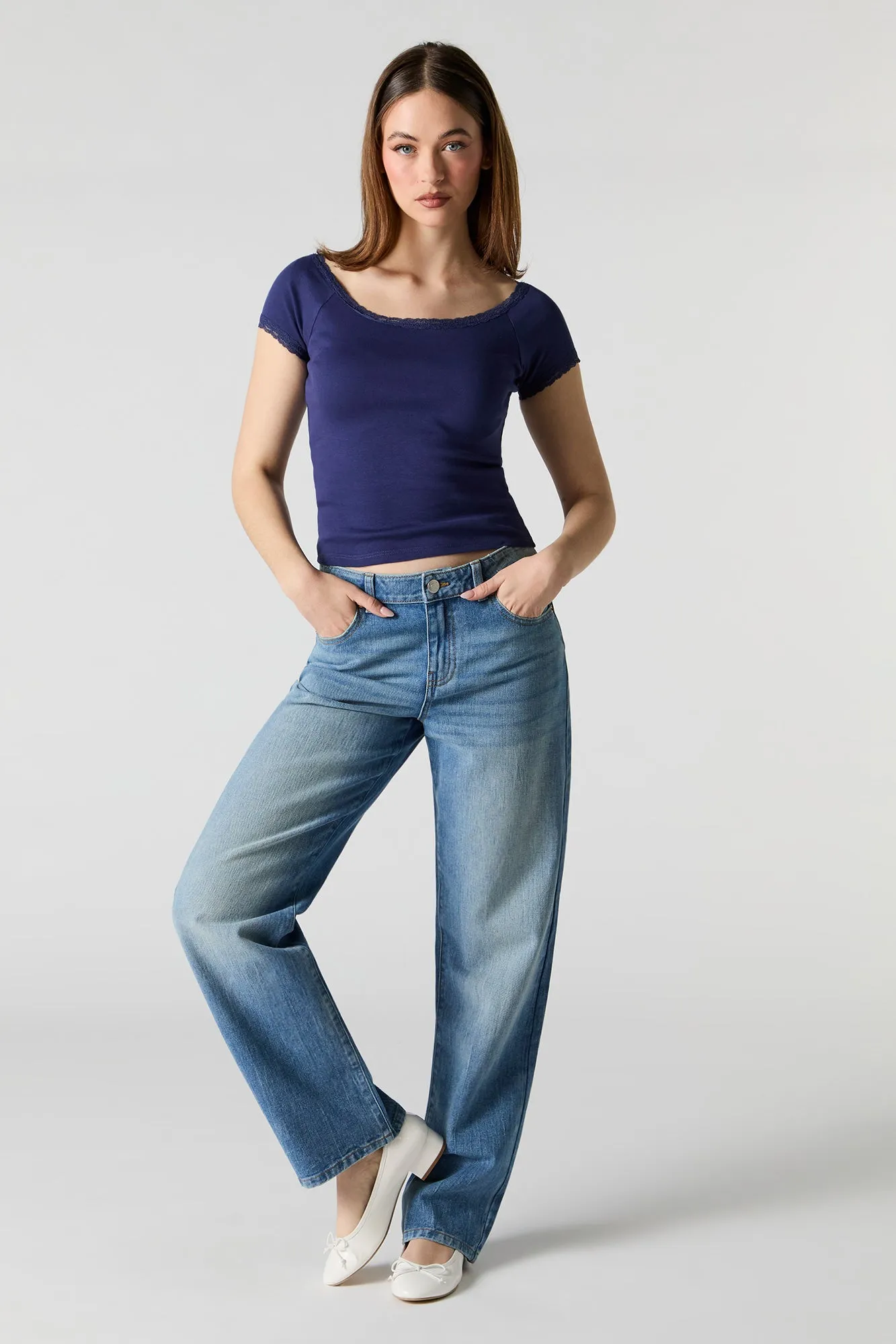 T-shirt à encolure ronde et bordure en dentelle sold by Urban Planet product image thumbnail 3