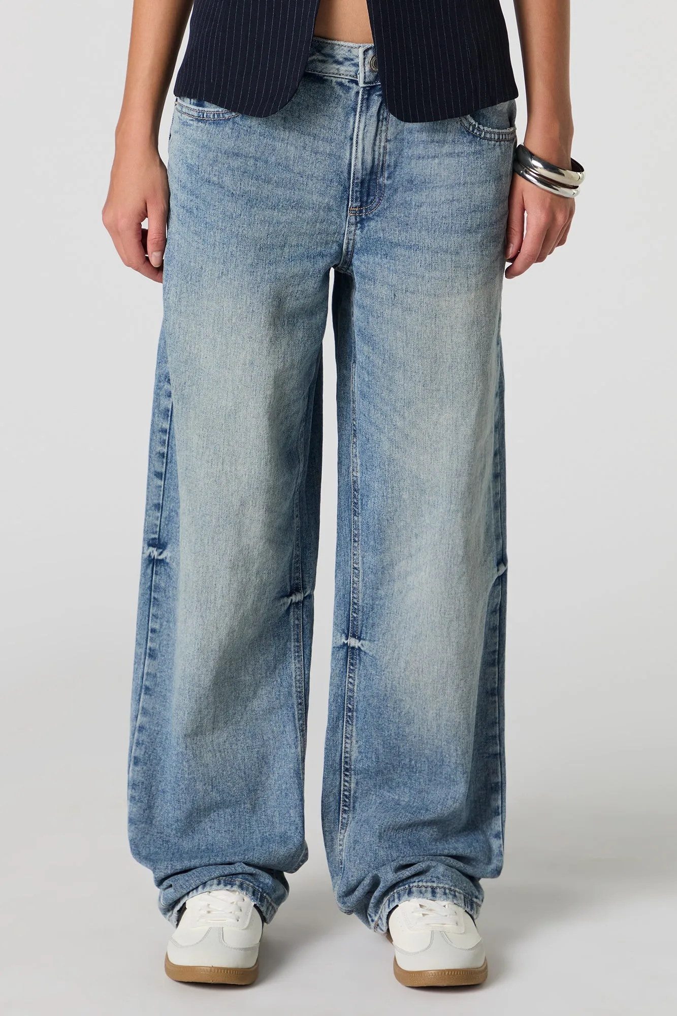 Jean ample délavé vintage moyen à taille basse sold by Urban Planet product image thumbnail 2