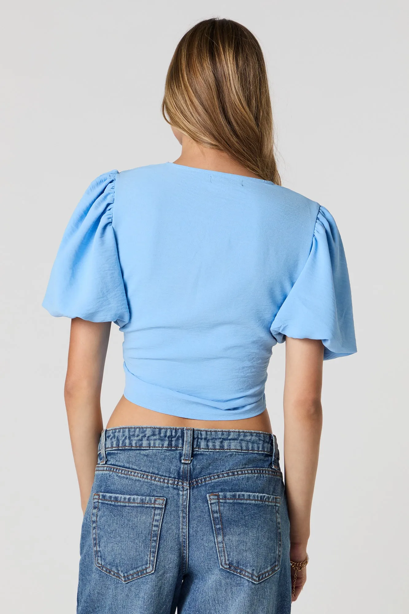 Haut court avec manches bouffantes et attache sold by Urban Planet product image thumbnail 2