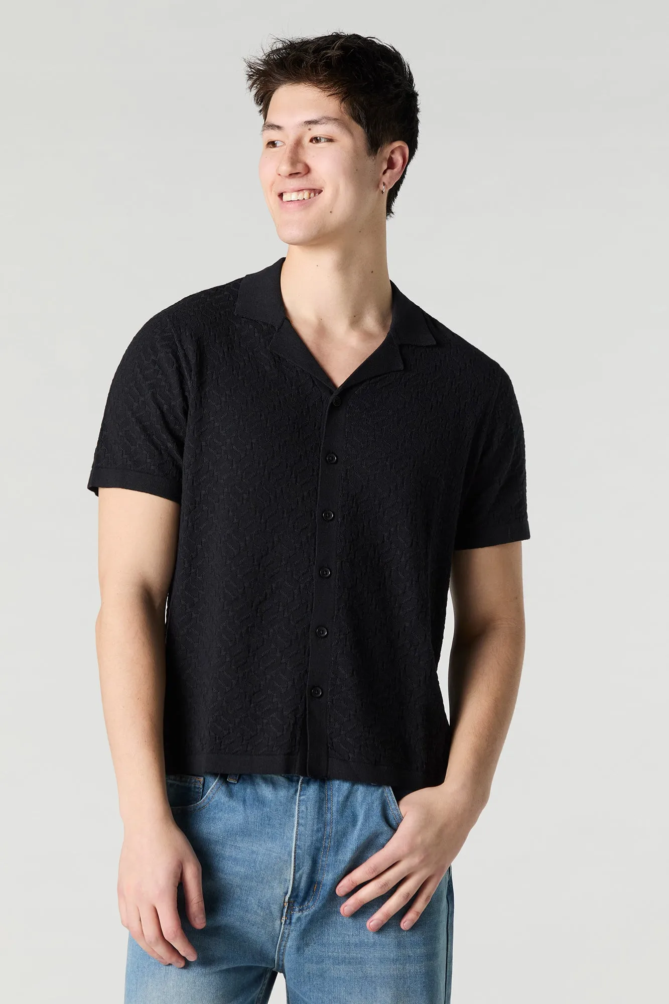 Haut boutonné en tricot texturé sold by Urban Planet product image thumbnail 4