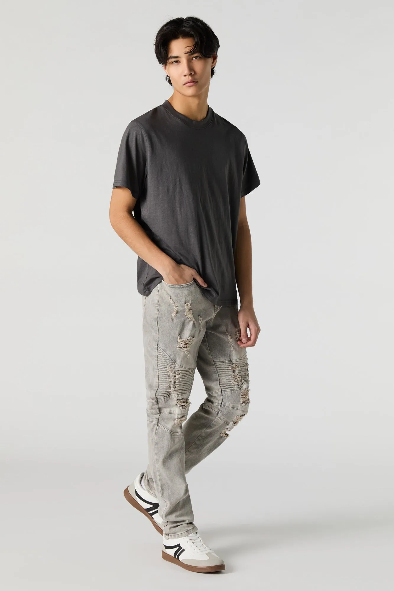 Jean de style moto ajusté d'aspect usé sold by Urban Planet product image thumbnail 2