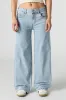Jean à jambe large et taille basse sold by Urban Planet
