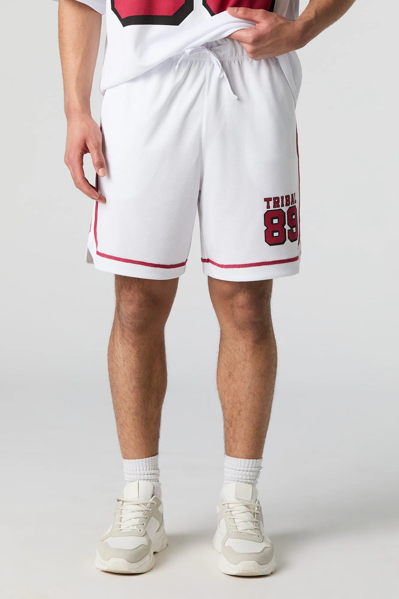 Short sport en filet imprimé sold by Urban Planet