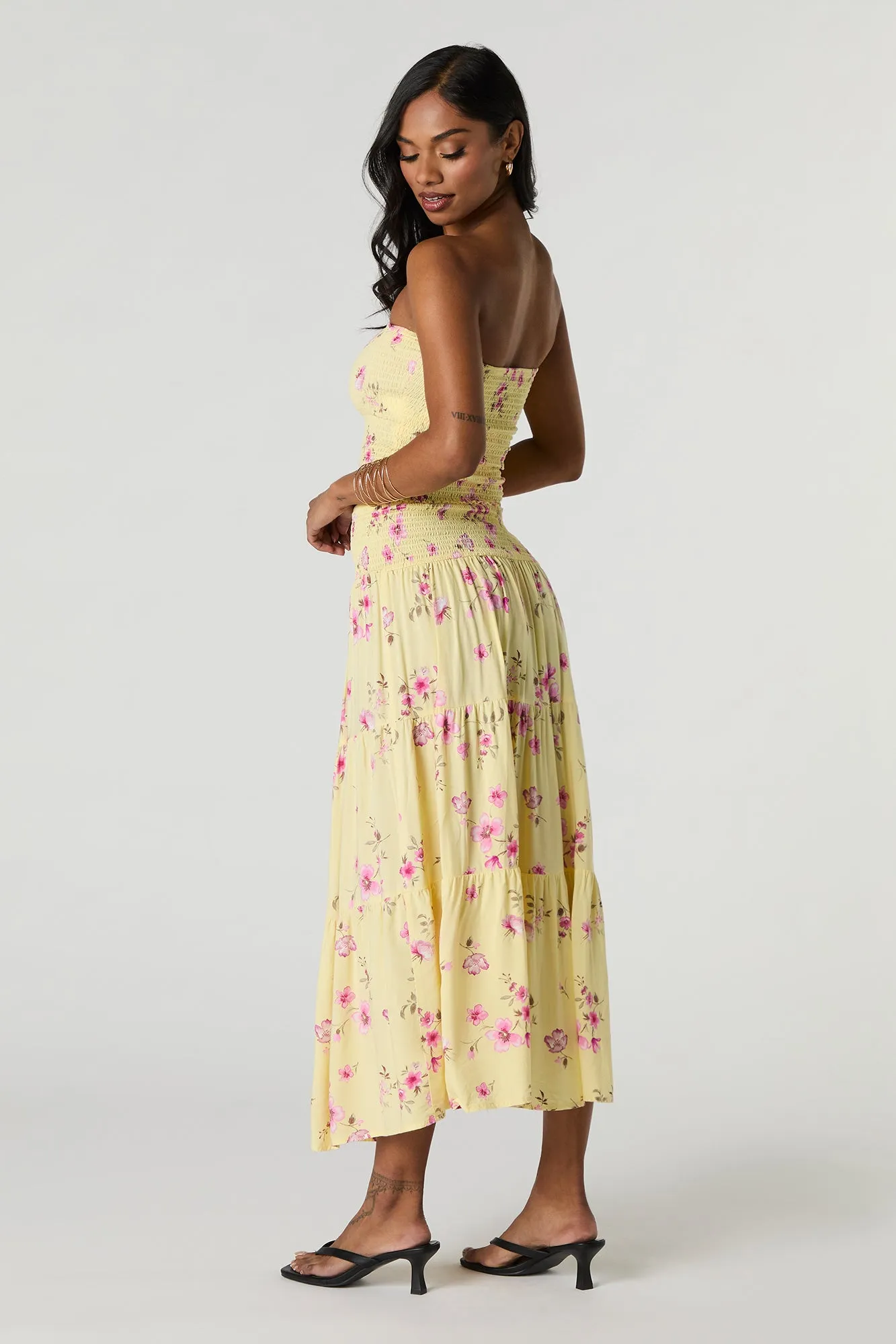 Jupe maxi smockée fleurie sold by Urban Planet product image thumbnail 2