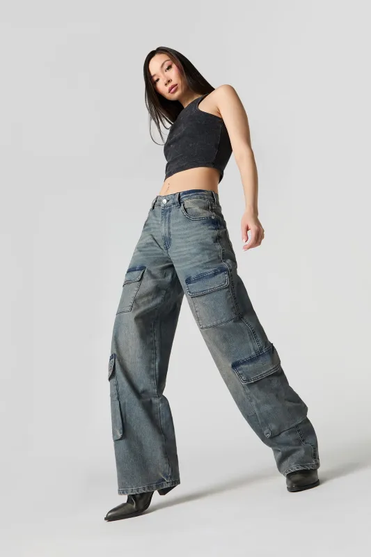 Jean cargo avec multiples poches sold by Urban Planet