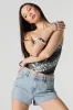 Short en denim extensible clouté sold by Urban Planet