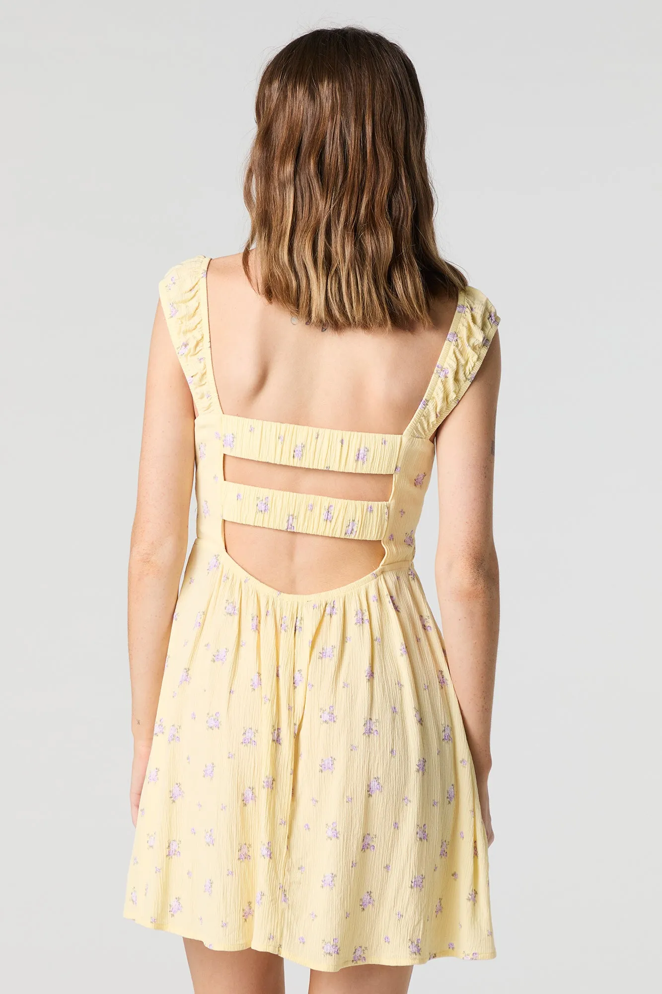 Minirobe avec bustier à découpe au dos sold by Urban Planet product image thumbnail 2