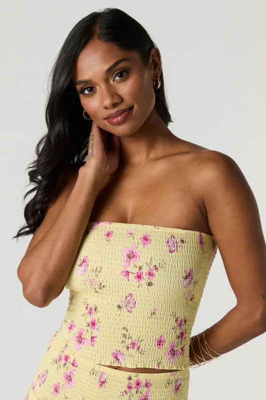 Haut tubulaire smocké fleuri sold by Urban Planet