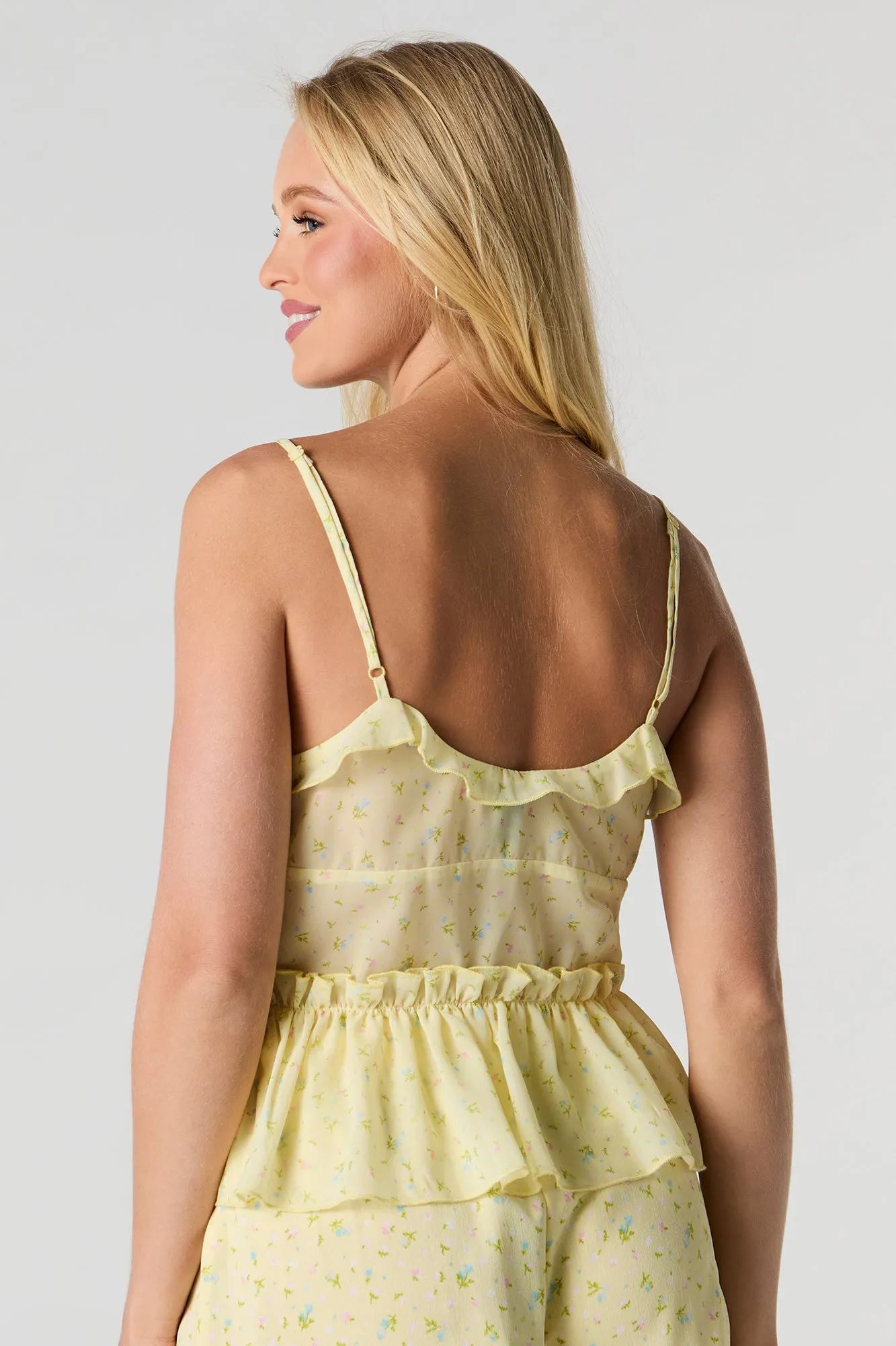 Camisole à volant en mousseline avec attache avant sold by Urban Planet product image thumbnail 2